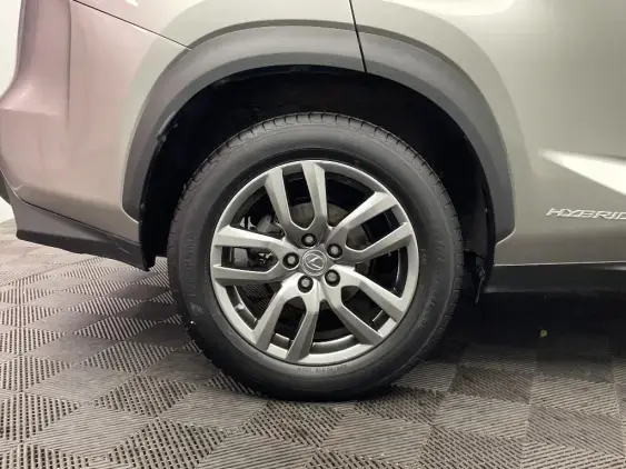 LEXUS NX - voiture d'occasion - Photo 25