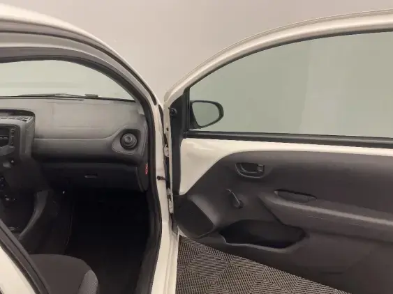 PEUGEOT 108 - voiture d'occasion - Photo 19