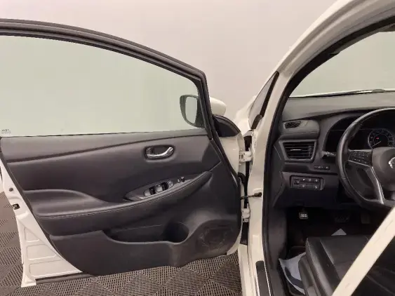 NISSAN LEAF II - voiture d'occasion - Photo 18