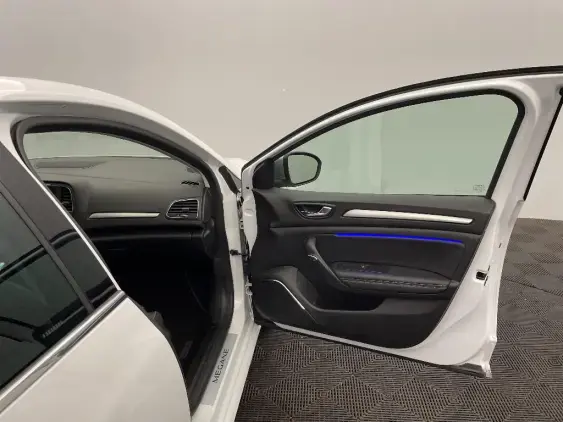 RENAULT MEGANE IV - voiture d'occasion - Photo 19