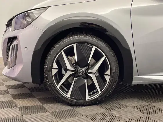 PEUGEOT 208 II - voiture d'occasion - Photo 23
