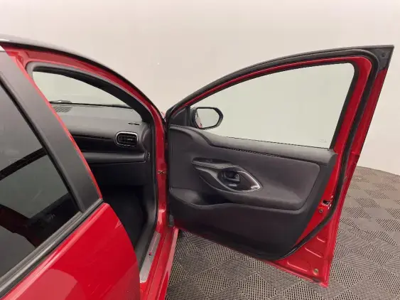 TOYOTA YARIS IV - voiture d'occasion - Photo 18