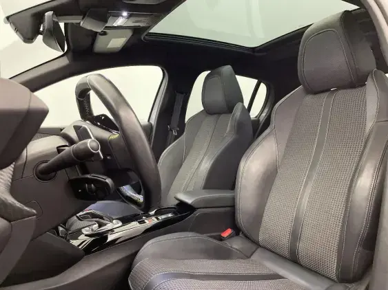 PEUGEOT 208 II - voiture d'occasion - Photo 18