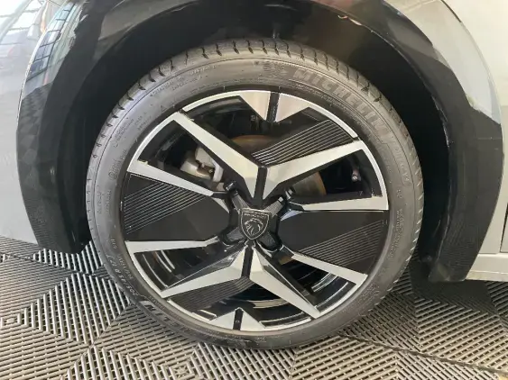 PEUGEOT 208 II - voiture d'occasion - Photo 21