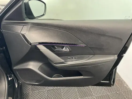 PEUGEOT 208 II - voiture d'occasion - Photo 18