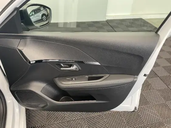 PEUGEOT 208 II - voiture d'occasion - Photo 19