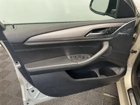 BMW X4 G02 - voiture d'occasion - Photo 18