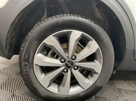 KIA STONIC - voiture d'occasion - Photo 24