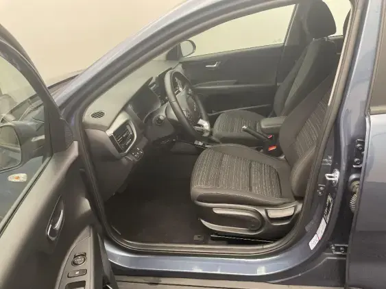 KIA STONIC - voiture d'occasion - Photo 18