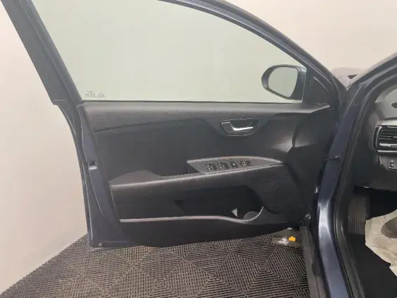 KIA STONIC - voiture d'occasion - Photo 19