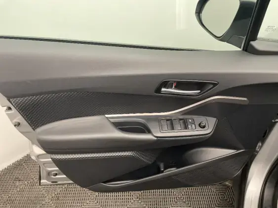 TOYOTA C-HR - voiture d'occasion - Photo 19