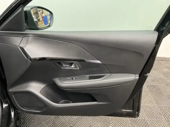 PEUGEOT 208 II - voiture d'occasion - Photo 18