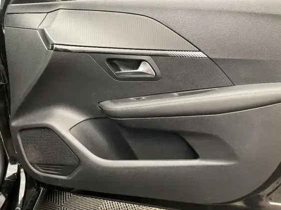 PEUGEOT 208 II - voiture d'occasion - Photo 18