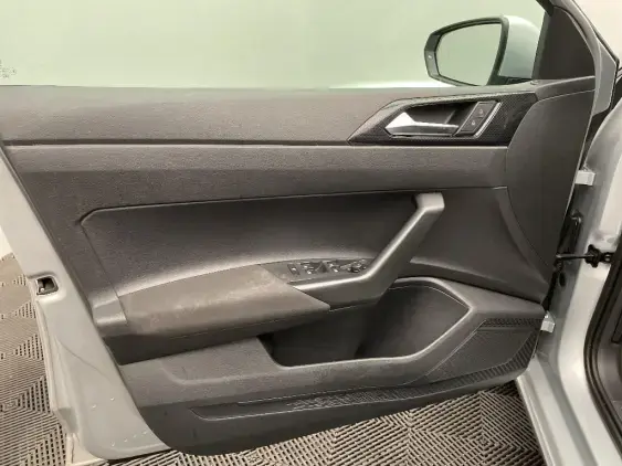 VOLKSWAGEN POLO VI - voiture d'occasion - Photo 18