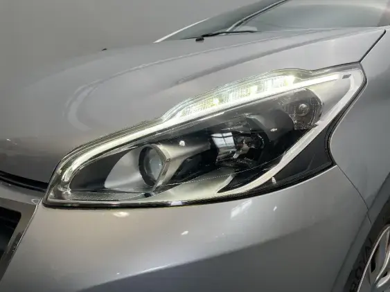 PEUGEOT 208 - voiture d'occasion - Photo 22