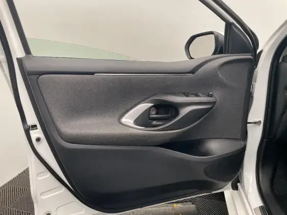 TOYOTA YARIS IV - voiture d'occasion - Photo 19