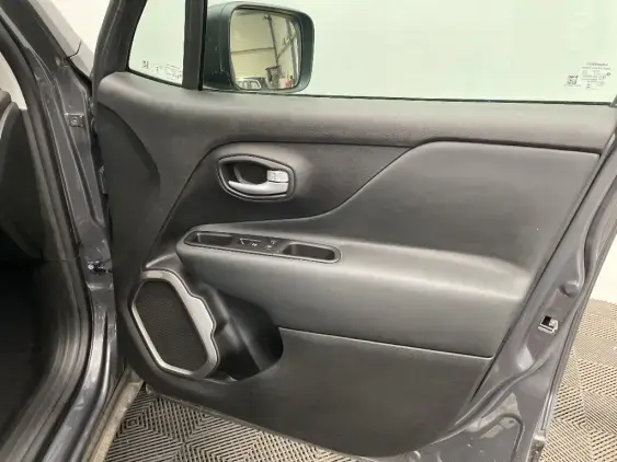 JEEP RENEGADE - voiture d'occasion - Photo 20