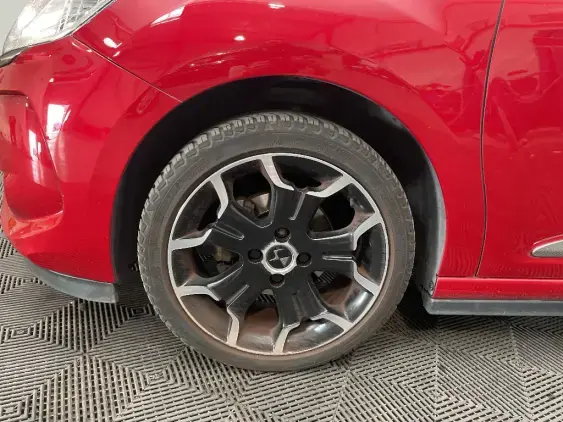 DS DS 3 CROSSBACK I - voiture d'occasion - Photo 22