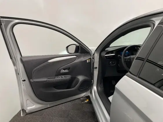 OPEL CORSA F - voiture d'occasion - Photo 19