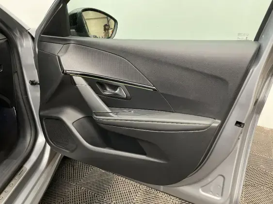 PEUGEOT 208 II - voiture d'occasion - Photo 20