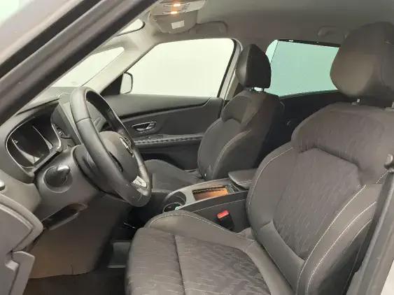 RENAULT SCENIC IV - voiture d'occasion - Photo 17