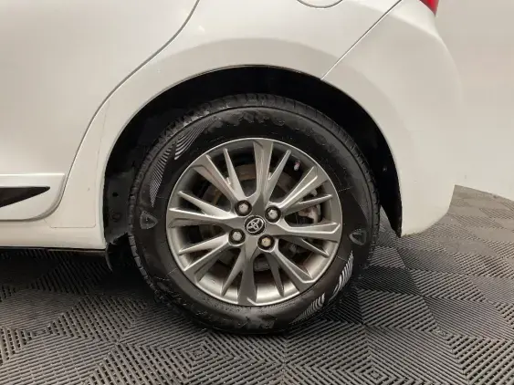 TOYOTA YARIS III - voiture d'occasion - Photo 23