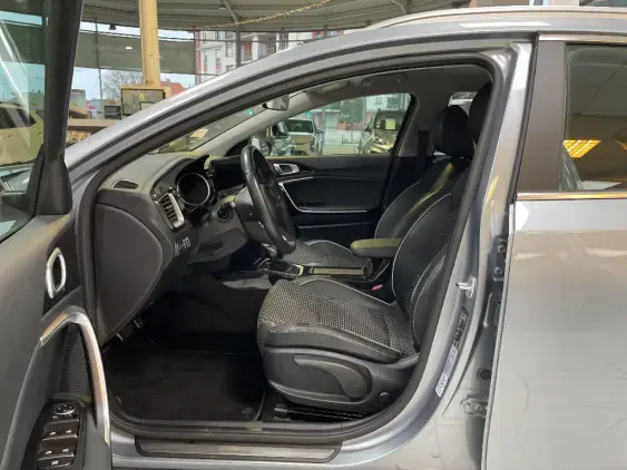 KIA XCEED - voiture d'occasion - Photo 18