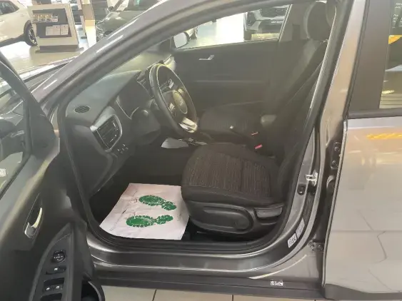 KIA STONIC - voiture d'occasion - Photo 18