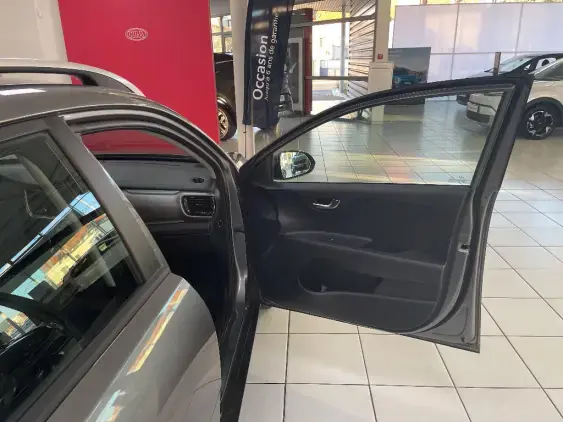 KIA STONIC - voiture d'occasion - Photo 20