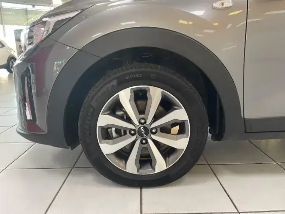 KIA STONIC - voiture d'occasion - Photo 23