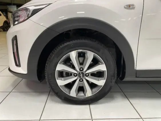 KIA STONIC - voiture d'occasion - Photo 23