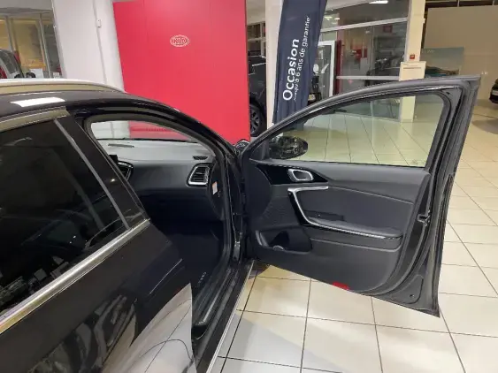 KIA XCEED - voiture d'occasion - Photo 20