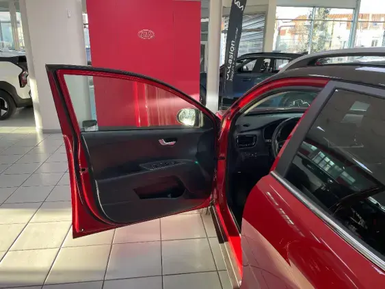 KIA STONIC - voiture d'occasion - Photo 19