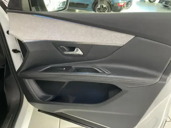 PEUGEOT 3008 II - voiture d'occasion - Photo 17