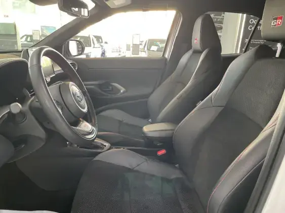 TOYOTA YARIS CROSS I - voiture d'occasion - Photo 16