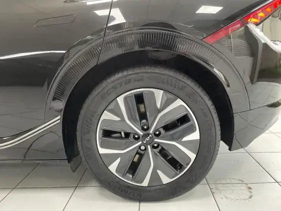 KIA EV6 - voiture d'occasion - Photo 22