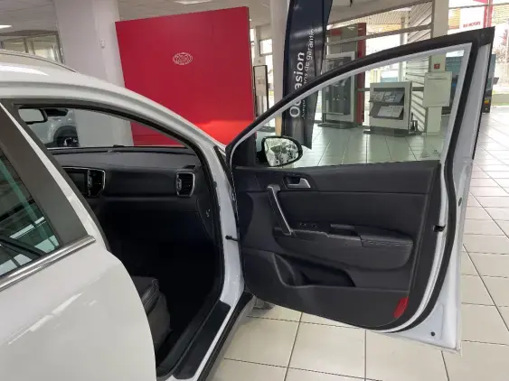 KIA SPORTAGE IV - voiture d'occasion - Photo 19