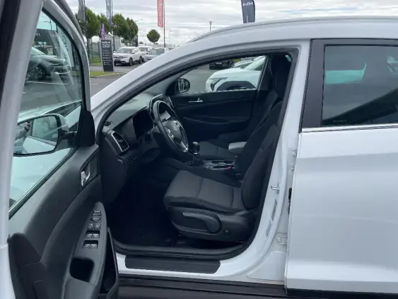 HYUNDAI TUCSON II - voiture d'occasion - Photo 18