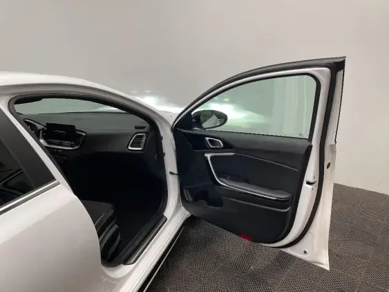 KIA CEED III - voiture d'occasion - Photo 20