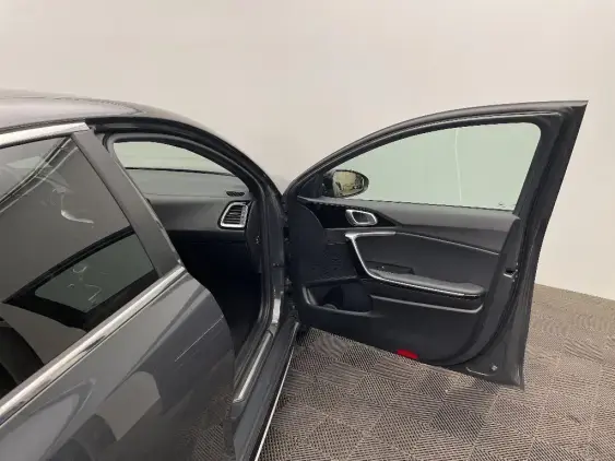 KIA CEED III - voiture d'occasion - Photo 20