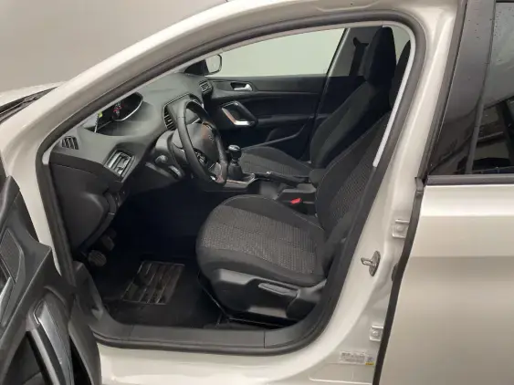 PEUGEOT 308 II - voiture d'occasion - Photo 18