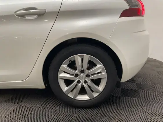 PEUGEOT 308 II - voiture d'occasion - Photo 23