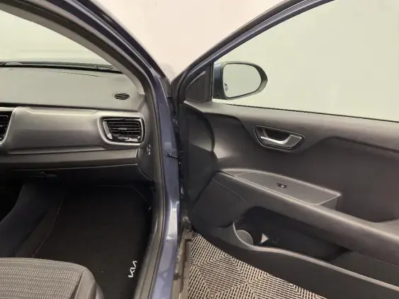 KIA STONIC - voiture d'occasion - Photo 19