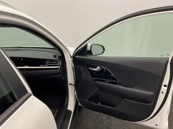 KIA E-NIRO I - voiture d'occasion - Photo 18