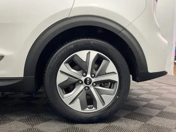 KIA E-NIRO I - voiture d'occasion - Photo 22