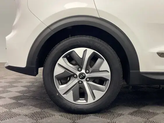 KIA E-NIRO I - voiture d'occasion - Photo 23