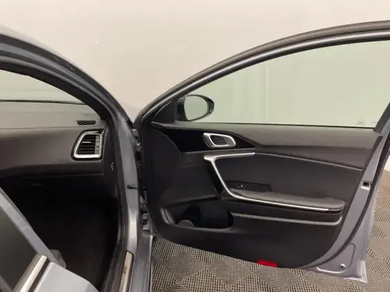 KIA CEED III - voiture d'occasion - Photo 18