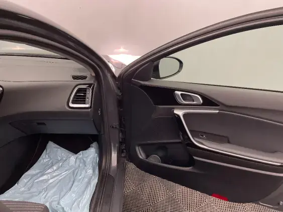 KIA CEED III - voiture d'occasion - Photo 19