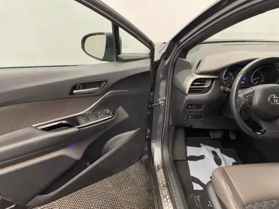 TOYOTA C-HR - voiture d'occasion - Photo 18