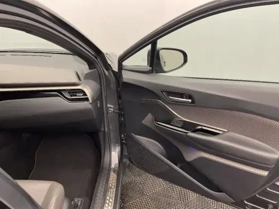 TOYOTA C-HR - voiture d'occasion - Photo 19